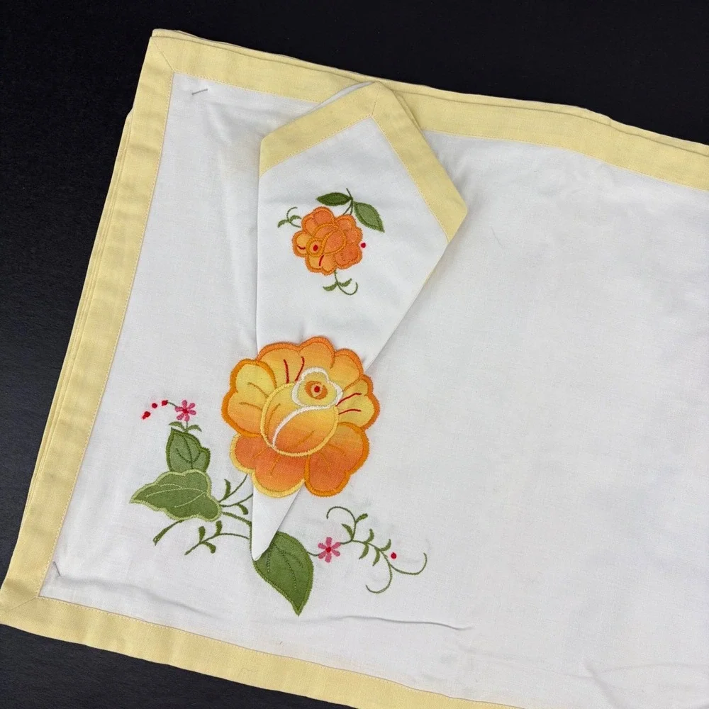 Vintage Handmade Placemat Napkin Set 8pc Floral Embroidered White‎ Yellow Cotton